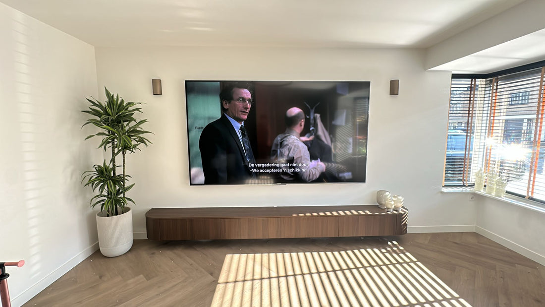 Zwevend walnoot tv-meubel